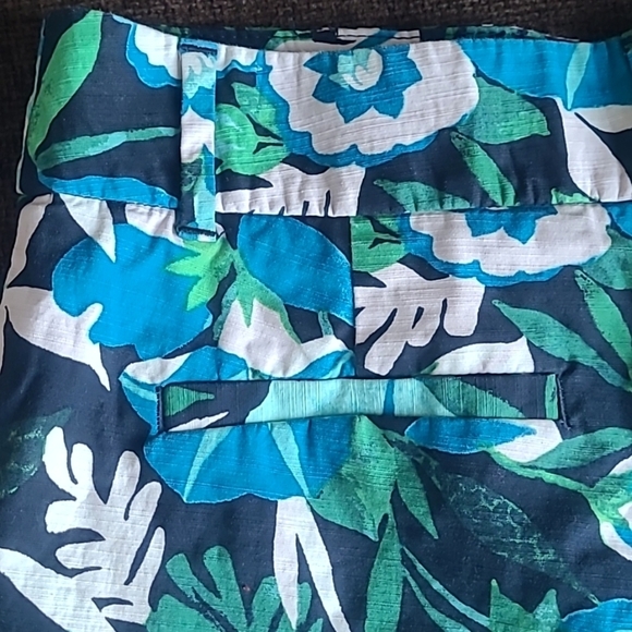 LOFT Riviera Navy Blue Floral Tropical Print Tailored Cotton Blend Summer Shorts - Picture 6 of 15